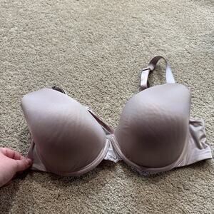 Bali Breathe T Shirt Bra Size 42C Convertible Straps Crisscross Option Underwire